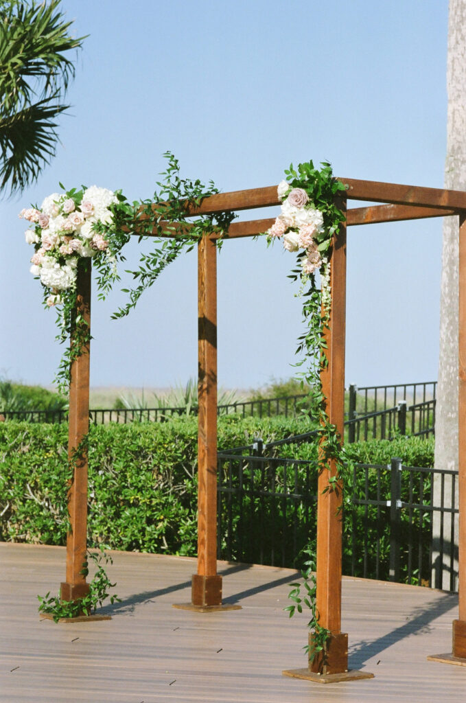 Westin Hilton Head wedding flower arrangement on wood altar